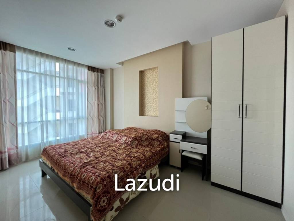Pool Views CC Condo for Sale in East Pattaya