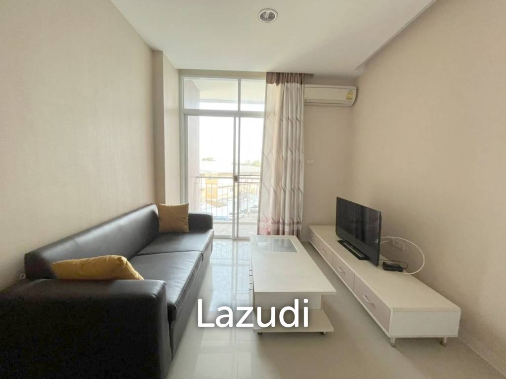 Pool Views CC Condo for Sale in East Pattaya