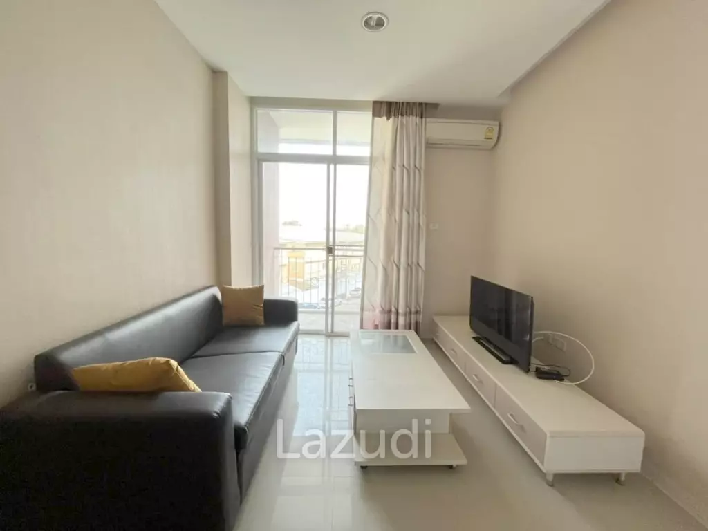 Pool Views CC Condo for Sale in East Pattaya