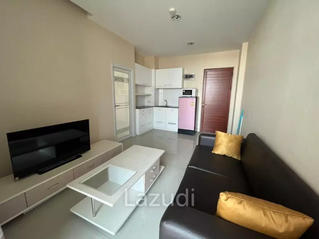 Pool Views CC Condo for Sale in East Pattaya
