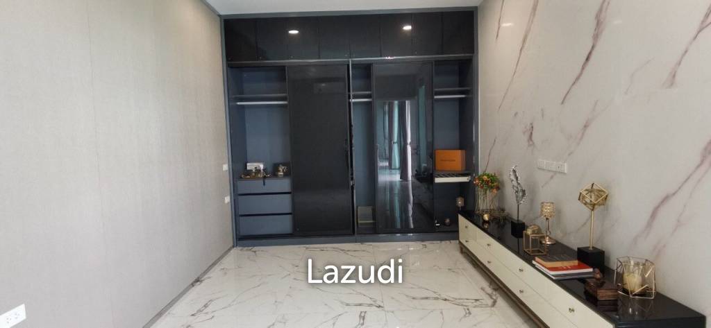 Mabprachan Modern Pool House for Sale