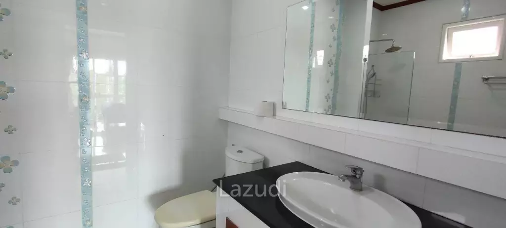 5 Bedrooms House for Sale in Jomtien