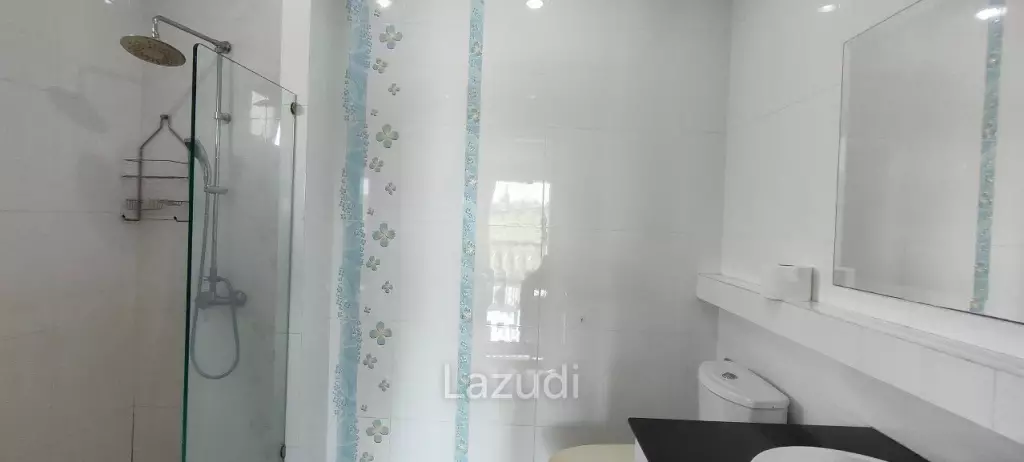 5 Bedrooms House for Sale in Jomtien