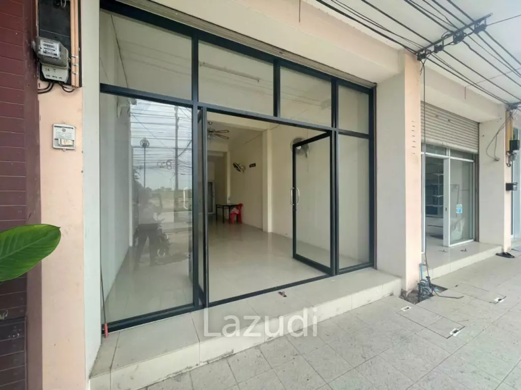 3 Storey Shop House For Sale in East Pattaya