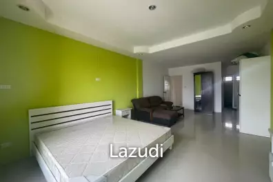 3 Storey Shop House For Sale in East Pattaya