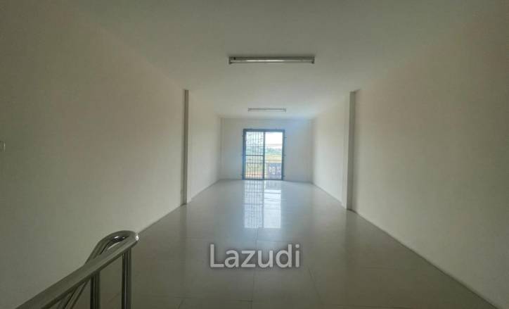 3 Storey Shop House Building for Sale