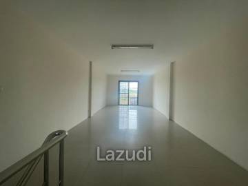 3 Storey Shop House Building for Sale