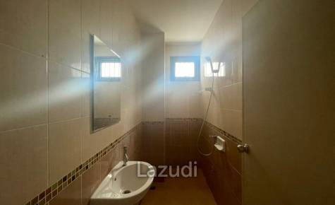 3 Storey Shop House Building for Sale