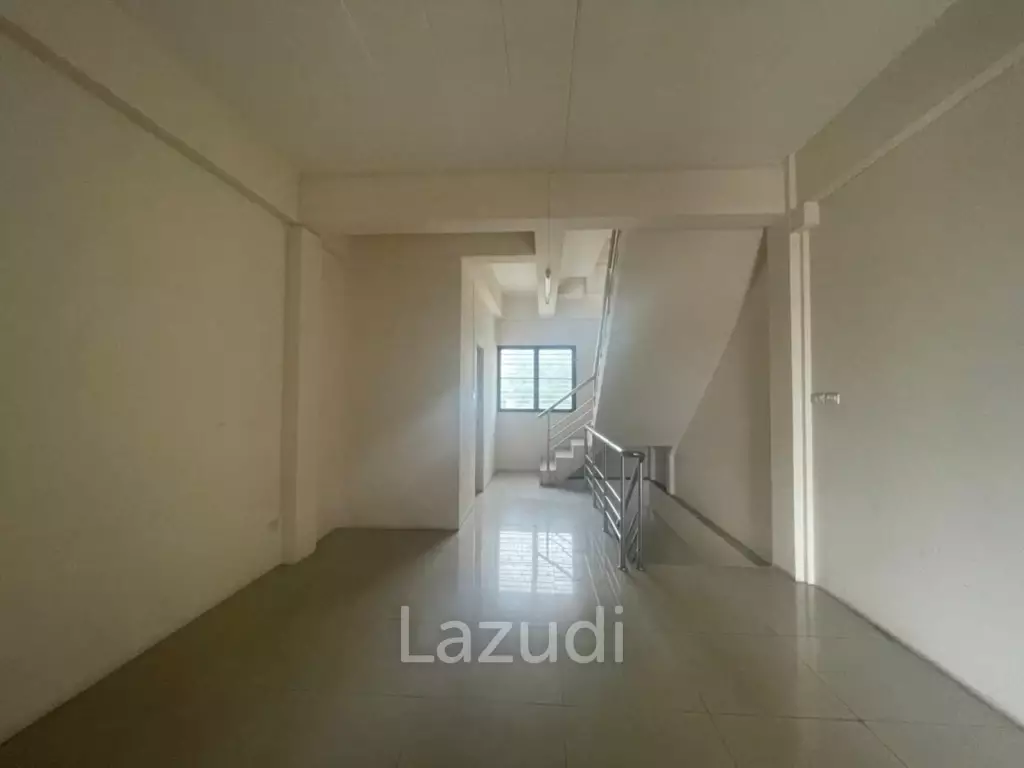 3 Storey Shop House Building for Sale