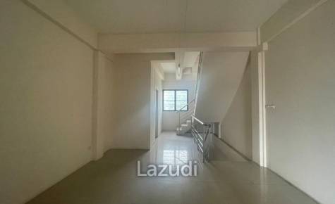 3 Storey Shop House Building for Sale