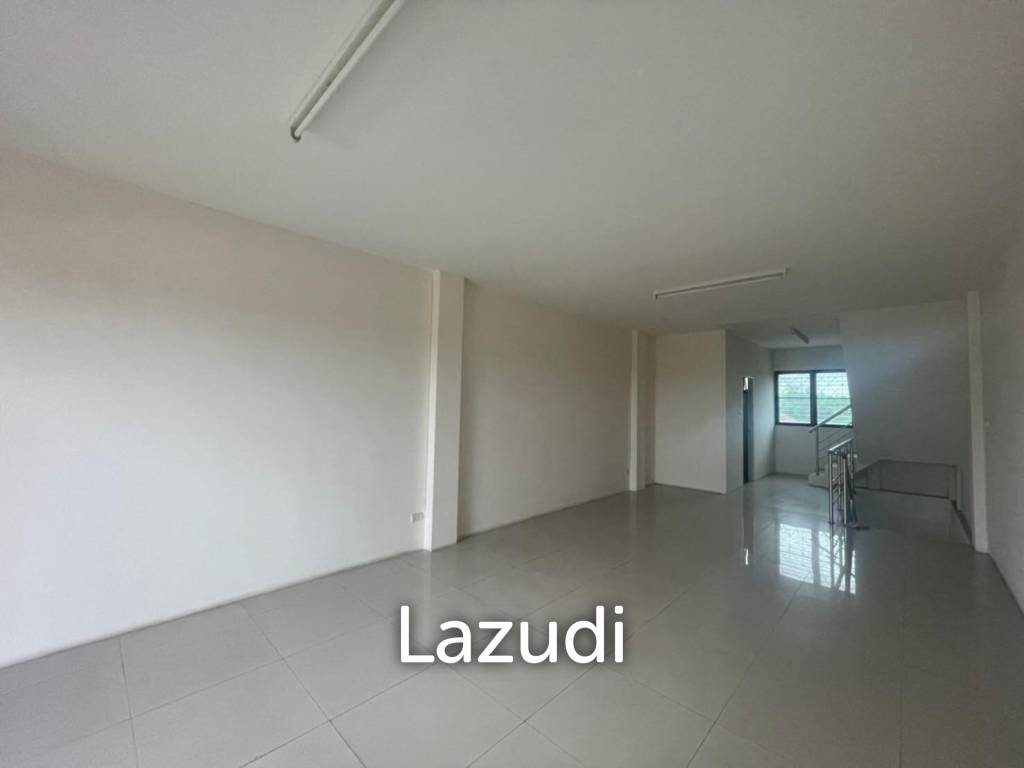 3 Storey Shop House Building for Sale