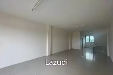 3 Storey Shop House Building for Sale