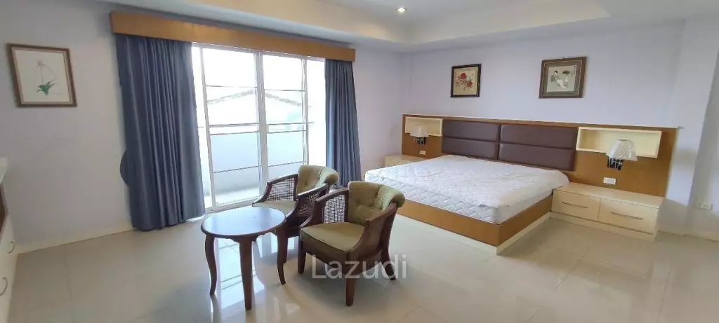 Great area Townhouse for Sale In East Pattaya