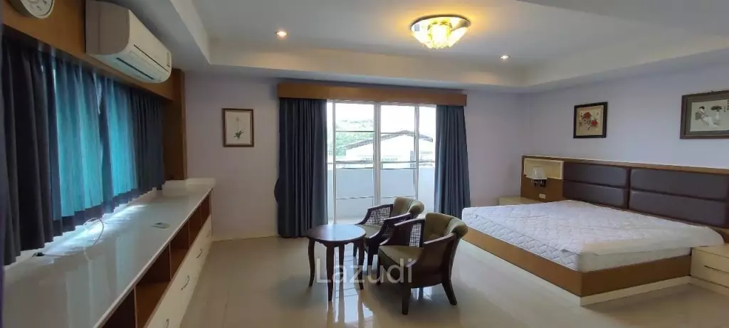 Great area Townhouse for Sale In East Pattaya