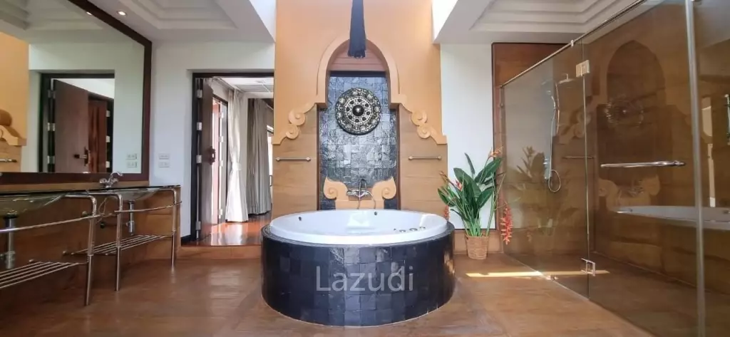 5 Bed 810 SQ.M East Pattaya Style Bali House