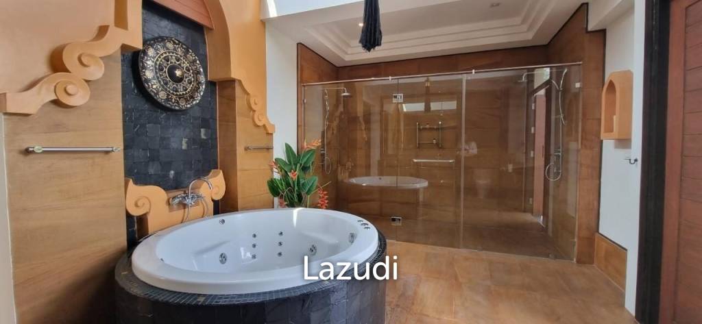 5 Bed 810 SQ.M East Pattaya Style Bali House