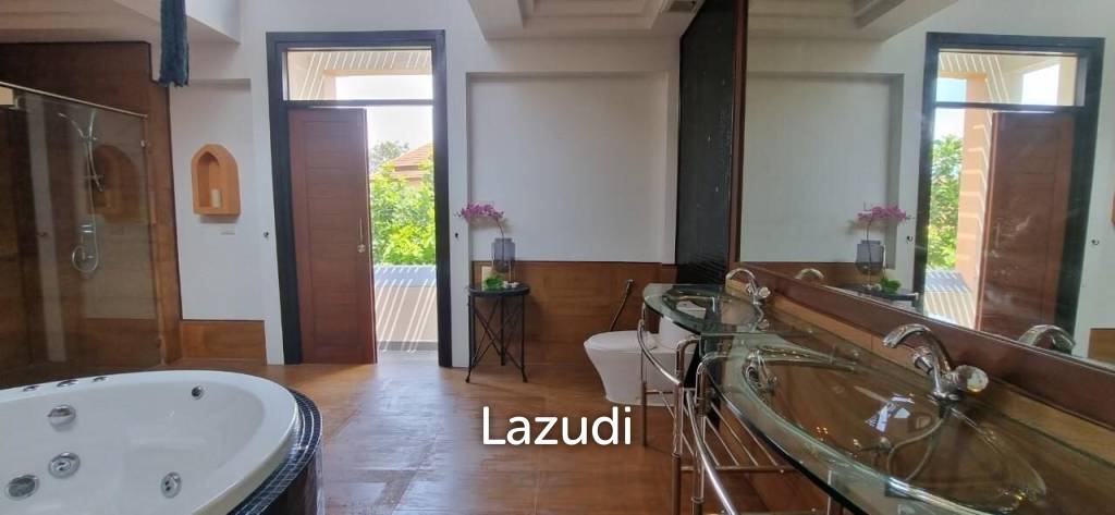 5 Bed 810 SQ.M East Pattaya Style Bali House