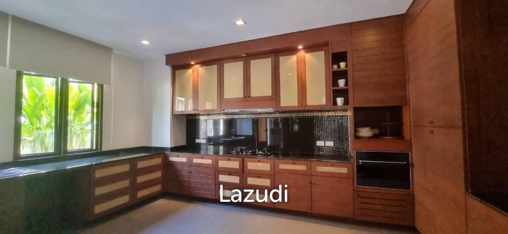 5 Bed 810 SQ.M East Pattaya Style Bali House