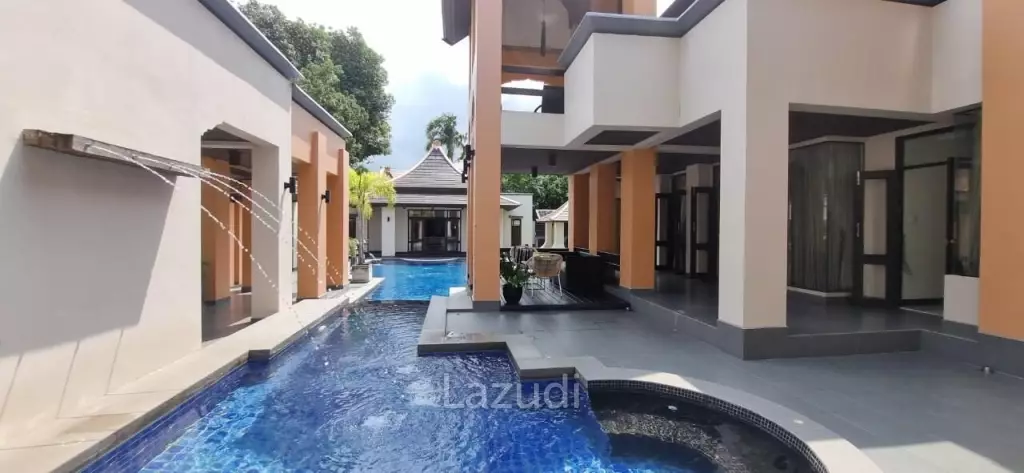 5 Bed 810 SQ.M East Pattaya Style Bali House