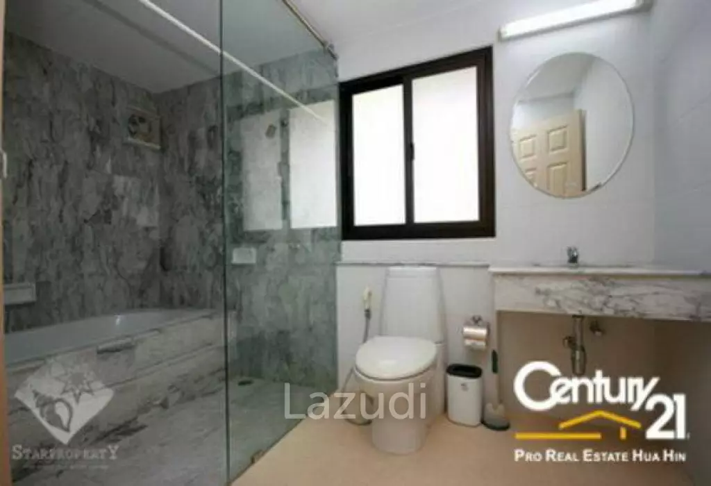 Luxury Bali Style Condo On Beach