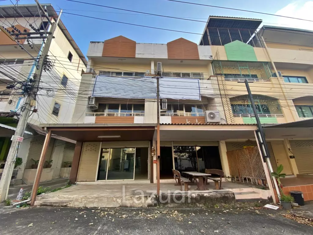 Double Commercial Unit for Sale in Pattaya