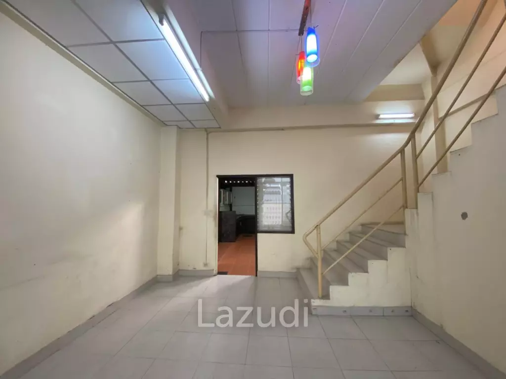 Double Commercial Unit for Sale in Pattaya