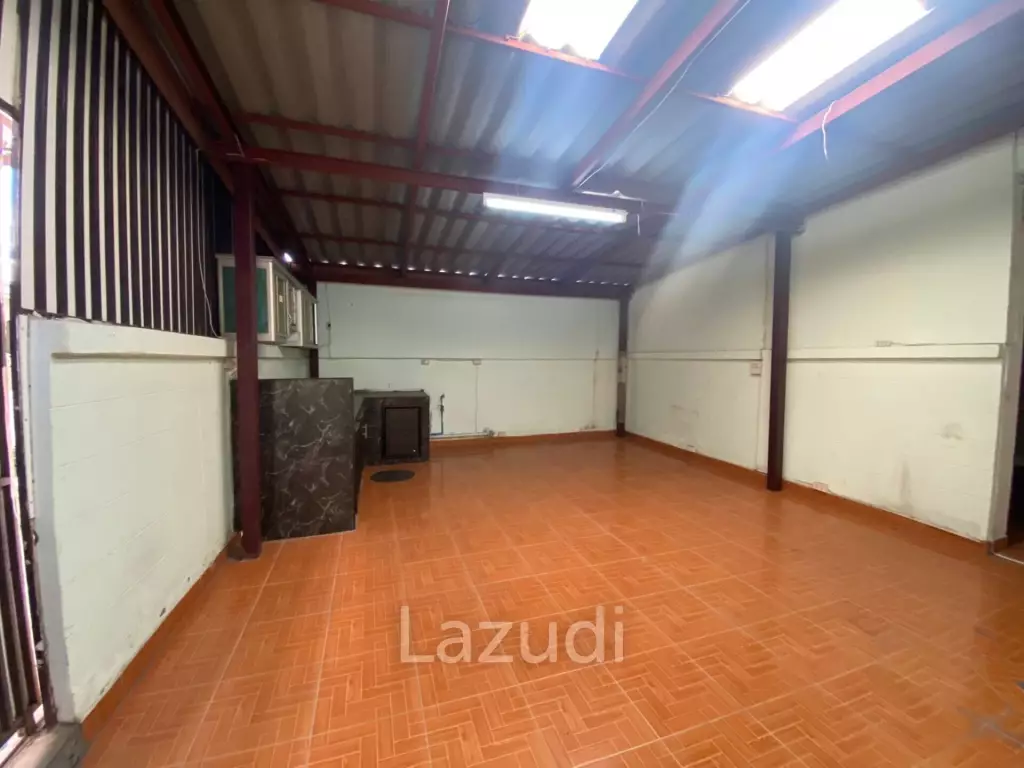 Double Commercial Unit for Sale in Pattaya
