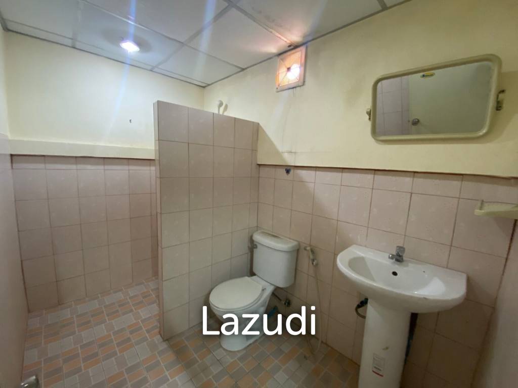 Double Commercial Unit for Sale in Pattaya
