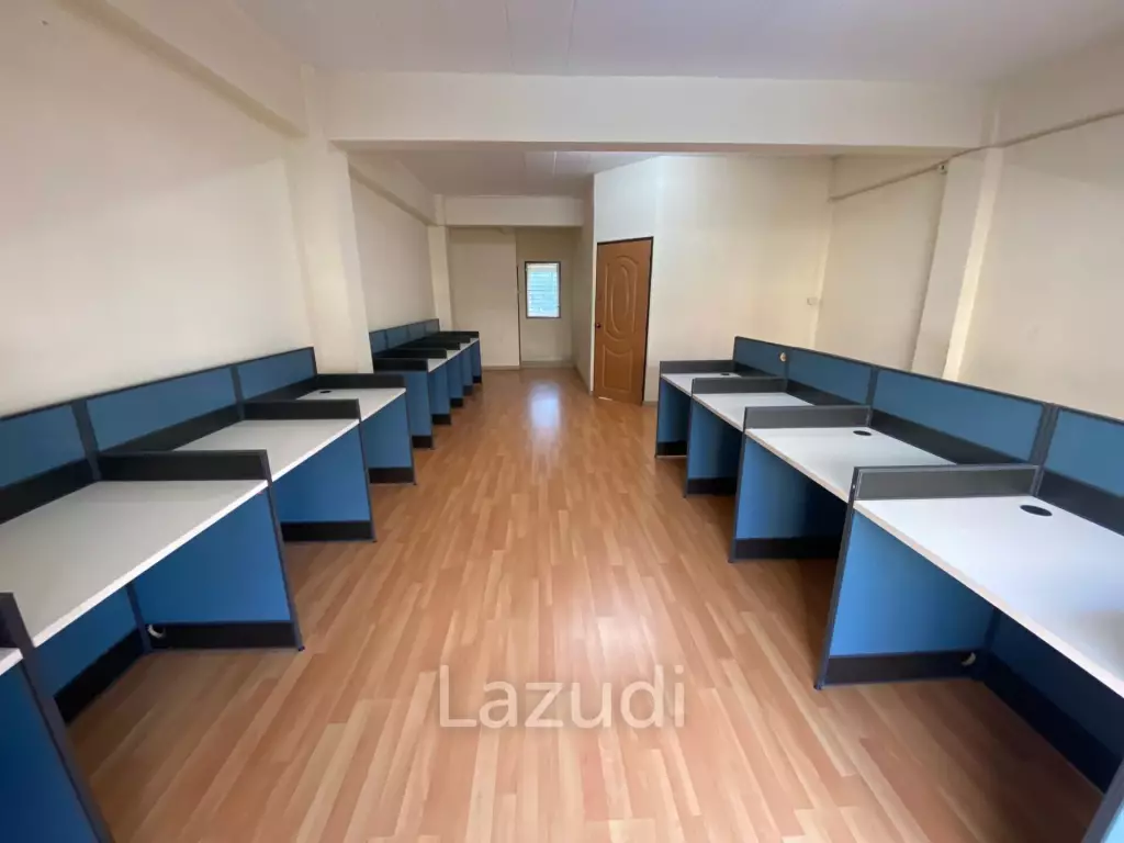 Double Commercial Unit for Sale in Pattaya