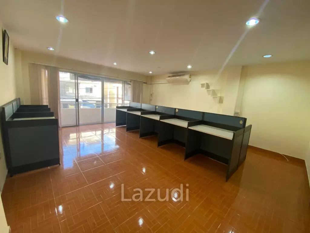 Double Commercial Unit for Sale in Pattaya