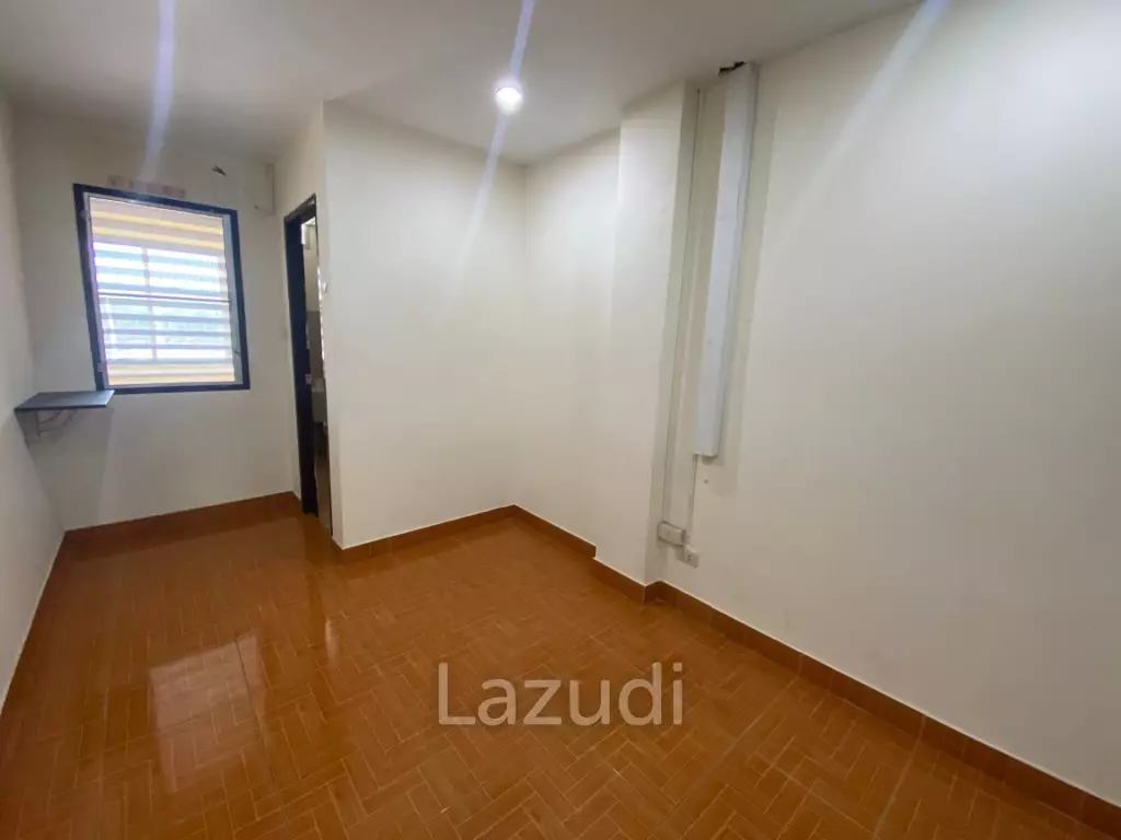 Double Commercial Unit for Sale in Pattaya