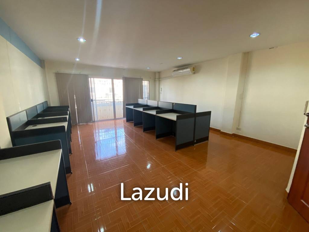 Double Commercial Unit for Sale in Pattaya