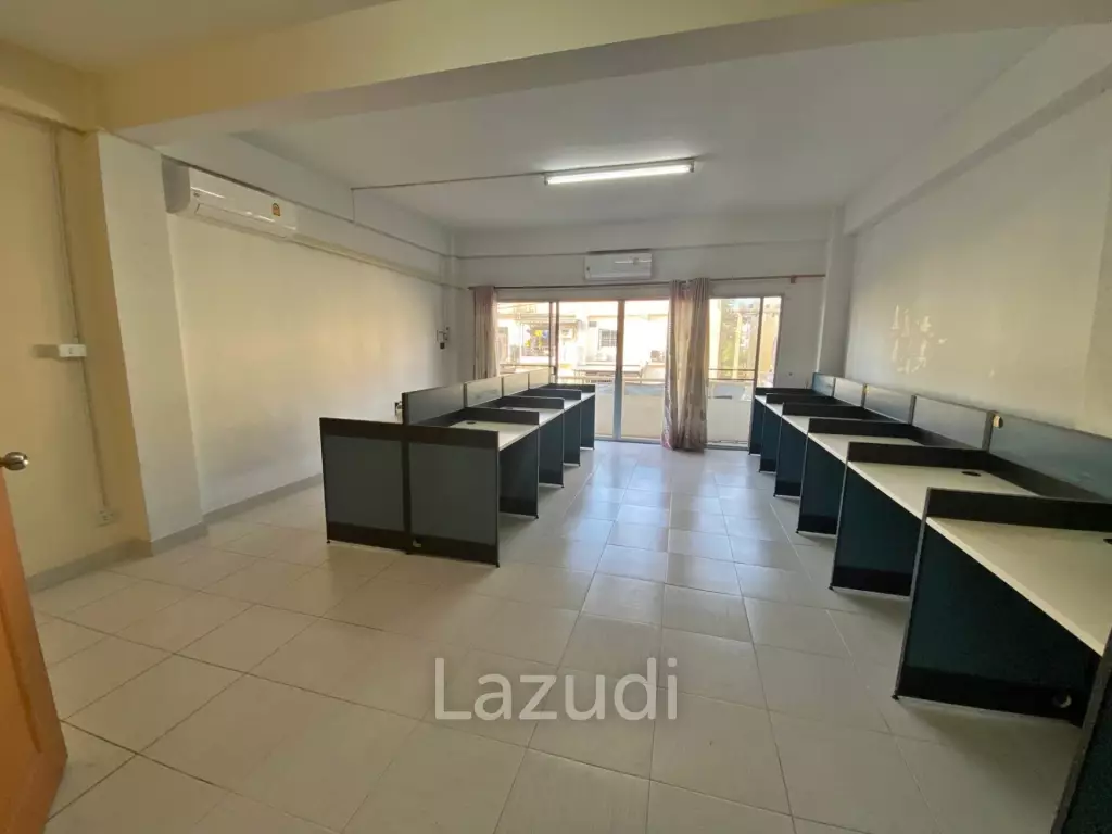 Double Commercial Unit for Sale in Pattaya