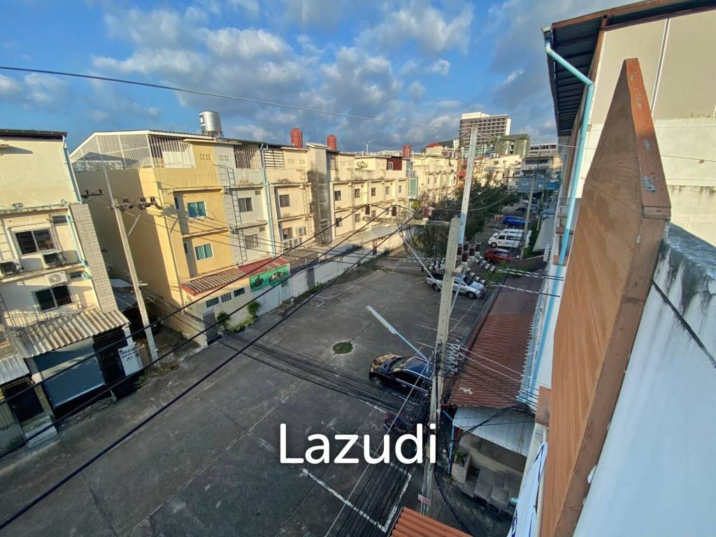 Double Commercial Unit for Sale in Pattaya