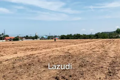 Beautiful Land 20 Rai for Sale in Bang Saray