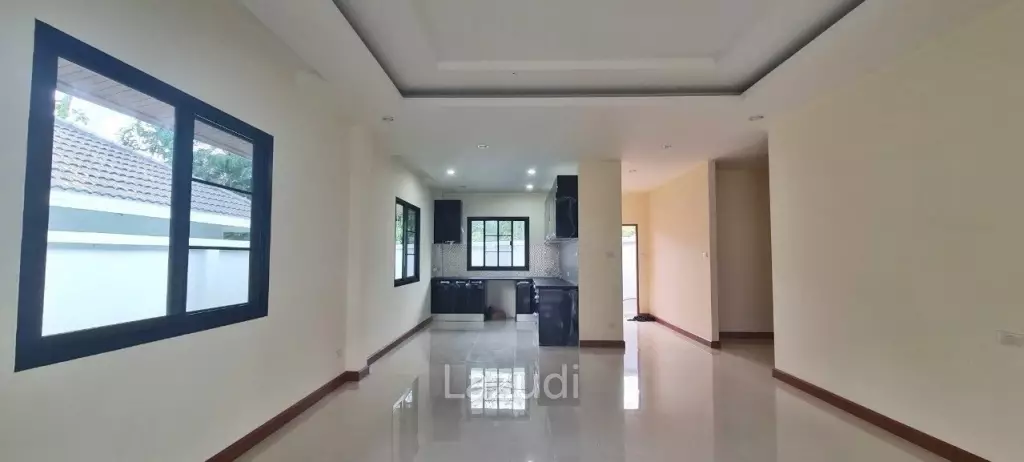 Brand New House for Sale in Bang Saray