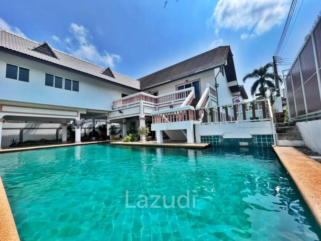 Pool Villa House in East Pattaya for Sale