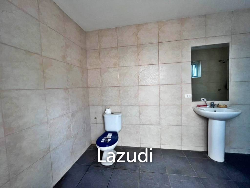 Pool Villa House in East Pattaya for Sale