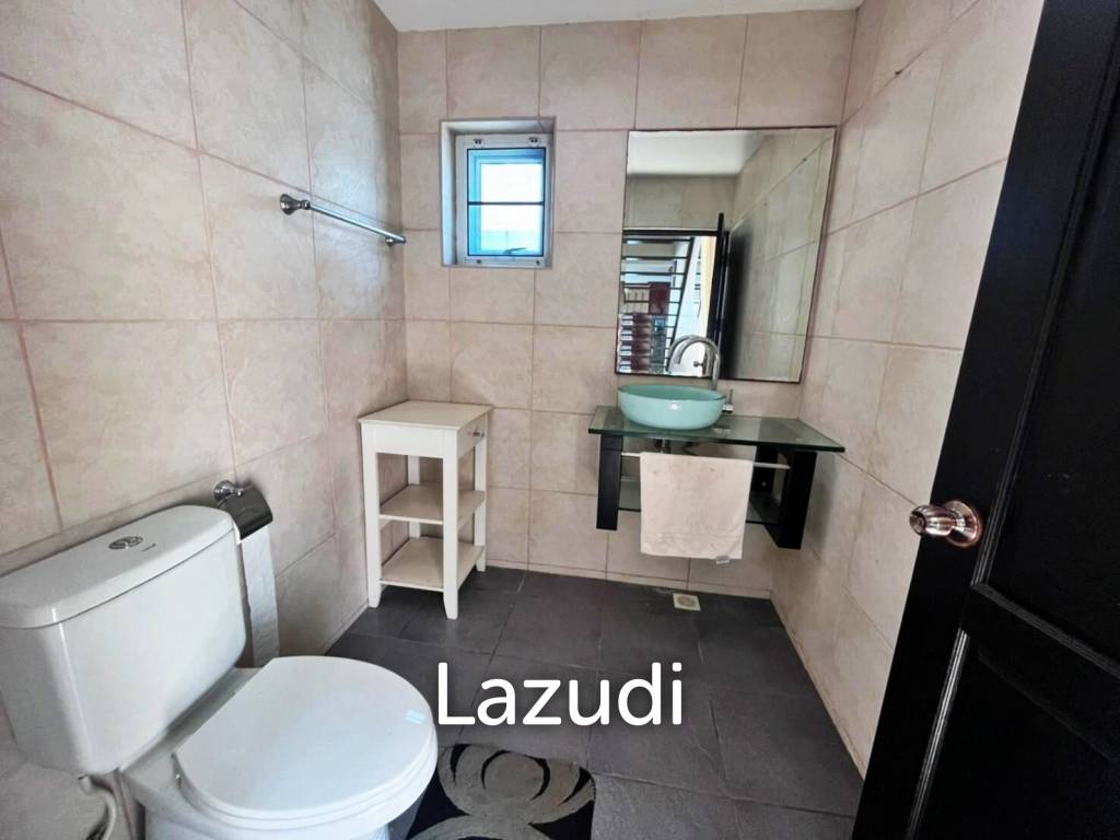 Pool Villa House in East Pattaya for Sale