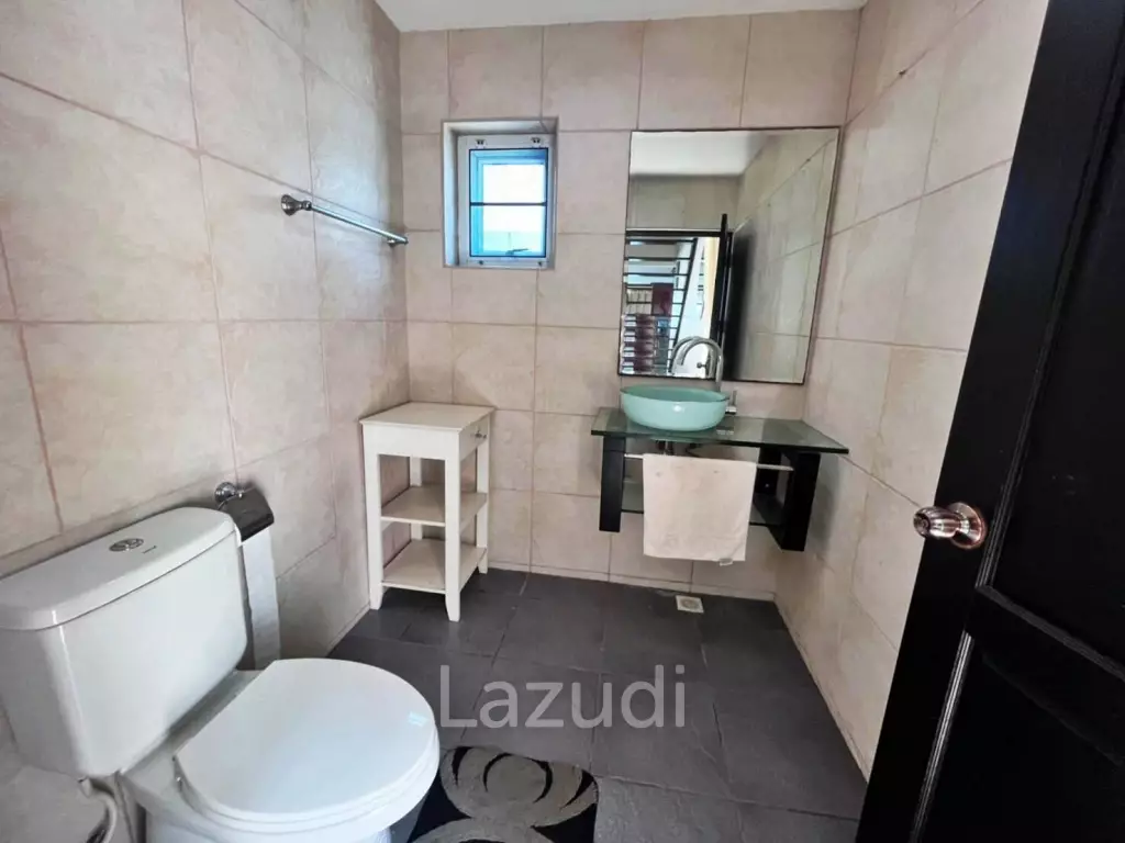 Pool Villa House in East Pattaya for Sale