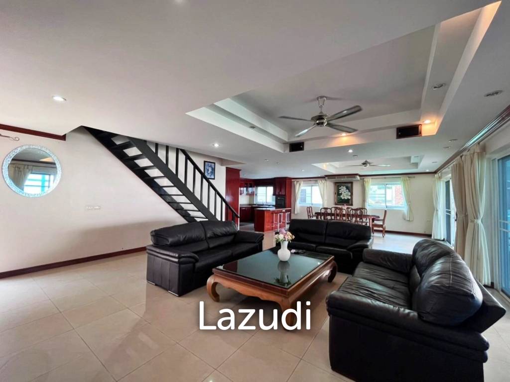 Pool Villa House in East Pattaya for Sale