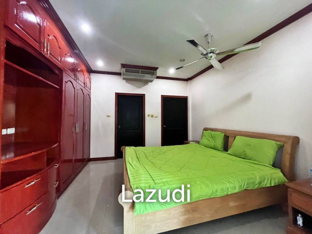 Pool Villa House in East Pattaya for Sale