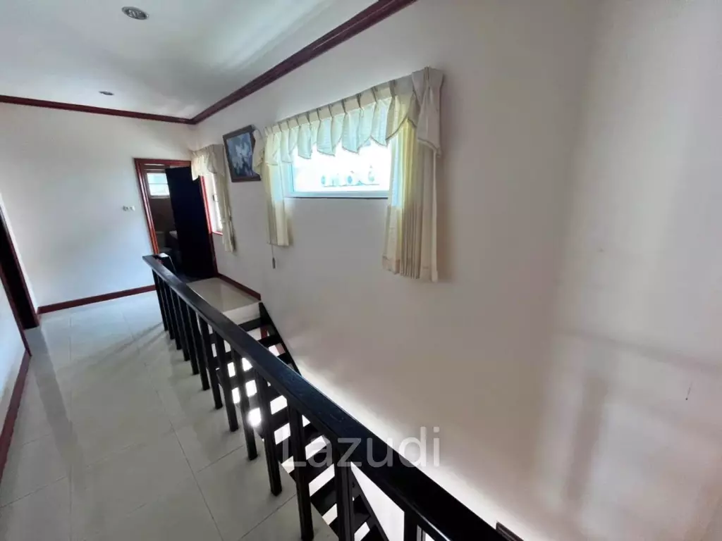 Pool Villa House in East Pattaya for Sale