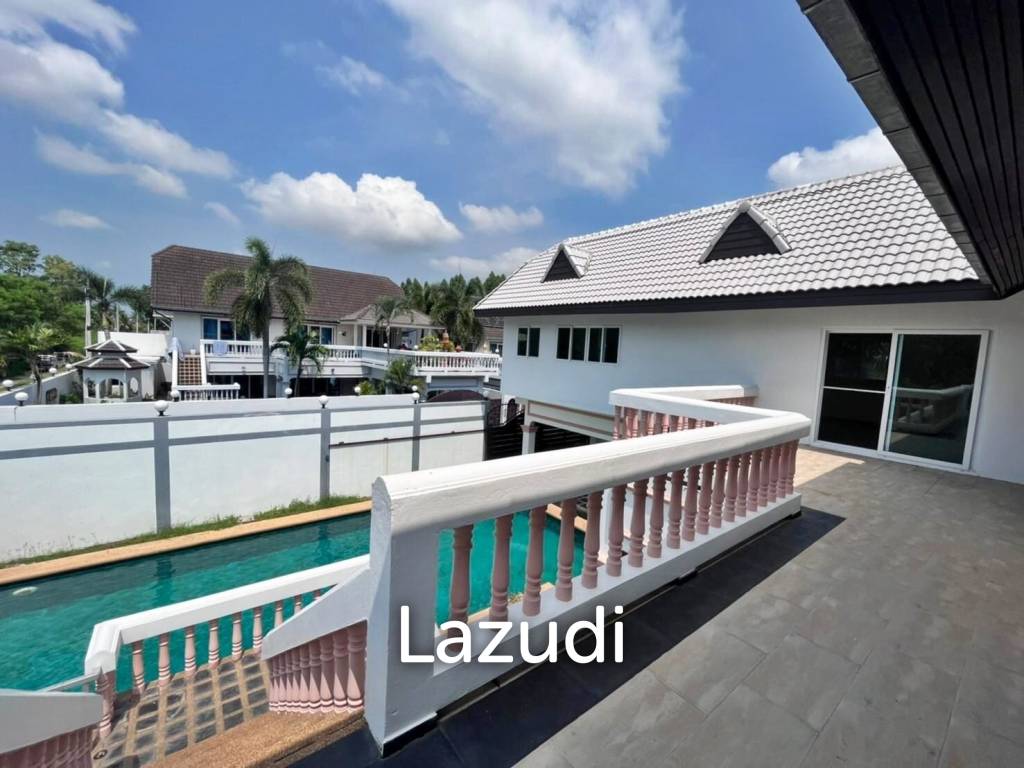 Pool Villa House in East Pattaya for Sale