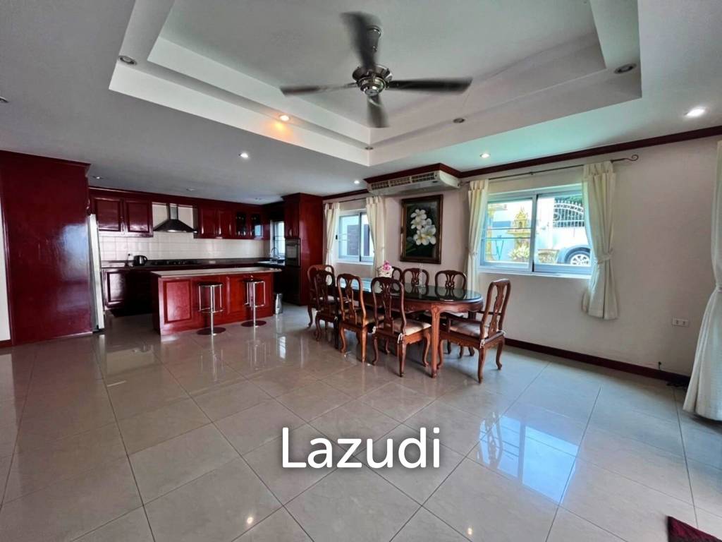 Pool Villa House in East Pattaya for Sale