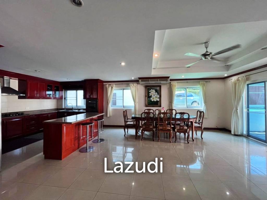 Pool Villa House in East Pattaya for Sale