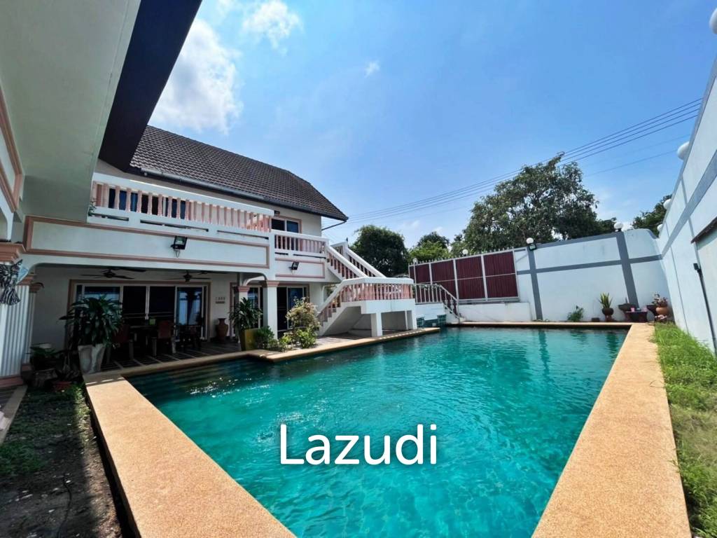 Pool Villa House in East Pattaya for Sale