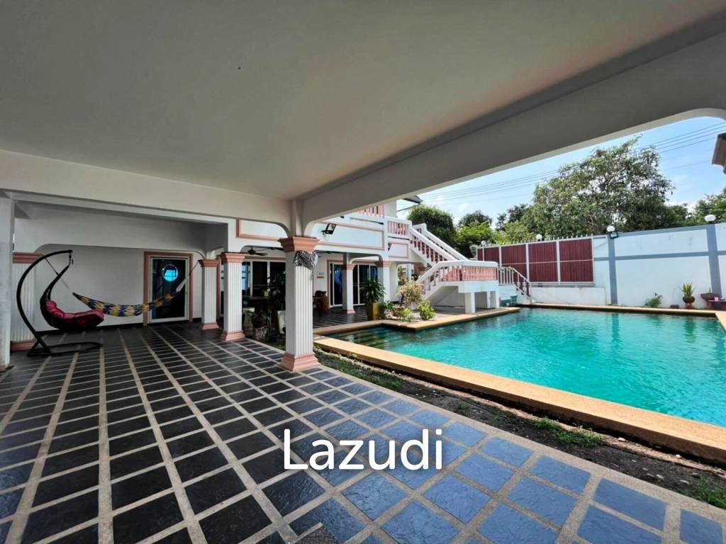 Pool Villa House in East Pattaya for Sale