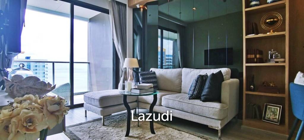 Beachfront Condo for Sale in Aeras Jomtien