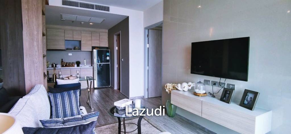 Beachfront Condo for Sale in Aeras Jomtien